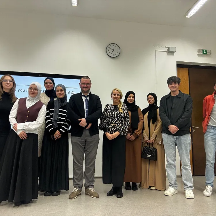 Bilgi, Sanat ve Sorgulama: Dr. Damir Kahrić Öğrencileri Yöntembilimin Ötesini Düşünmeye Teşvik Etti